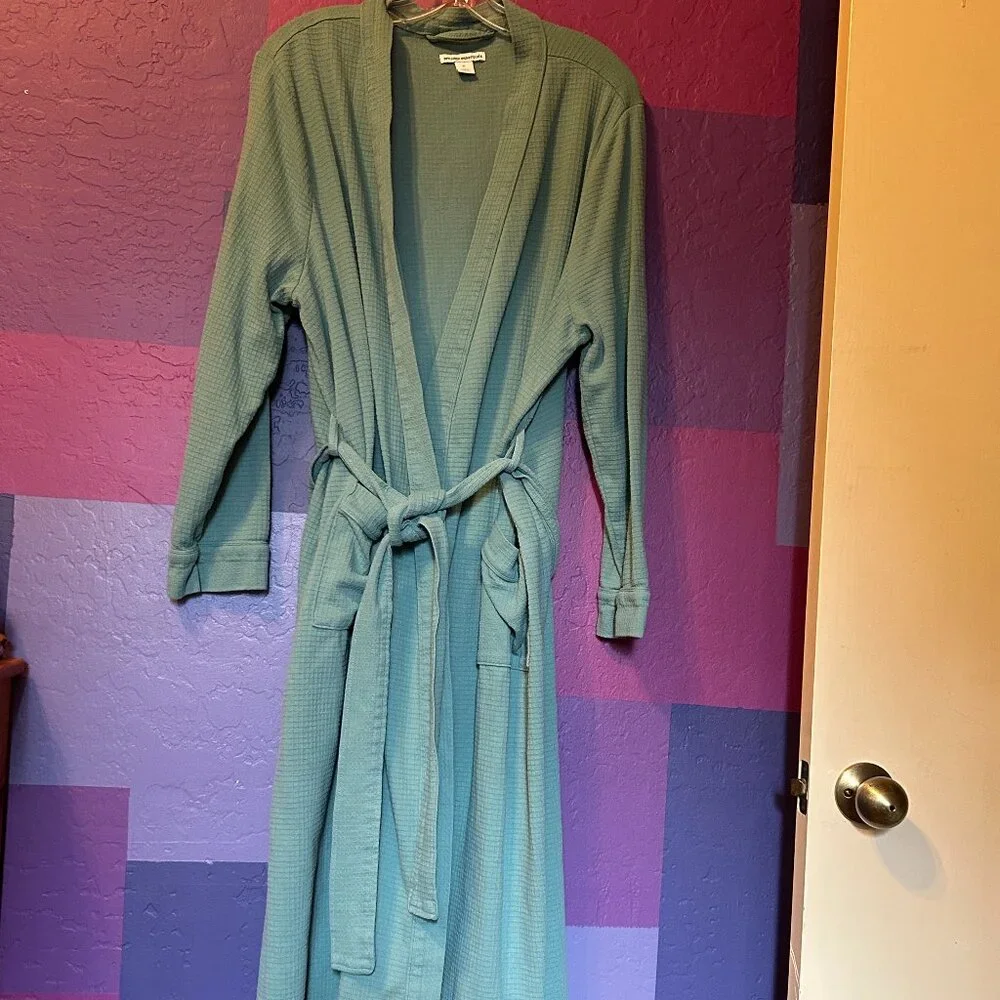 Amazon Essentials Robe - Picture 1 of 10